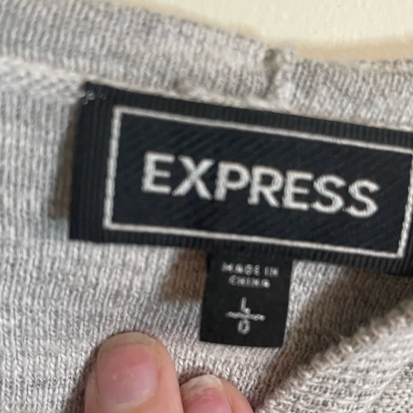 Mens Express sweater with hood. Size Large - Picture 3 of 3